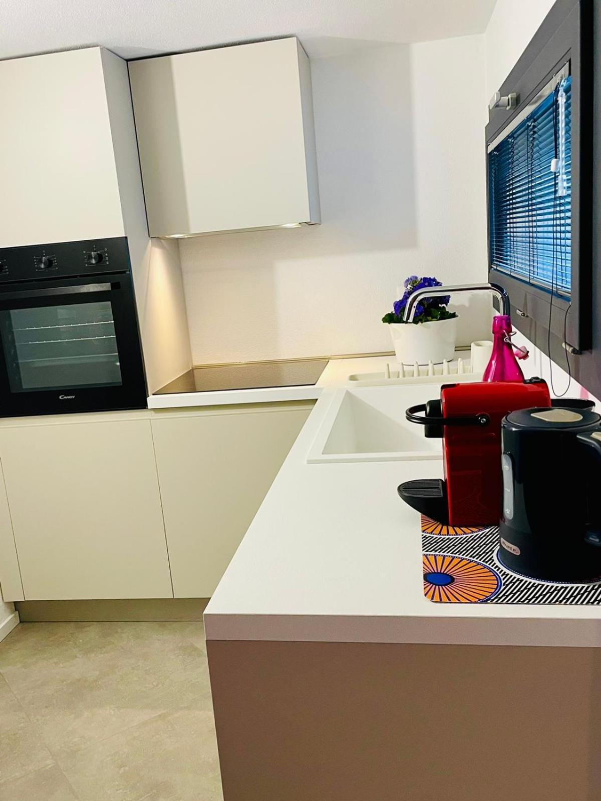 Elisa Apartments B - In Front Of The Walls Of Λούκα Εξωτερικό φωτογραφία
