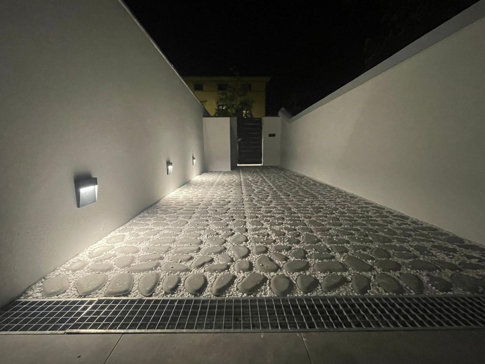 Elisa Apartments B - In Front Of The Walls Of Λούκα Εξωτερικό φωτογραφία