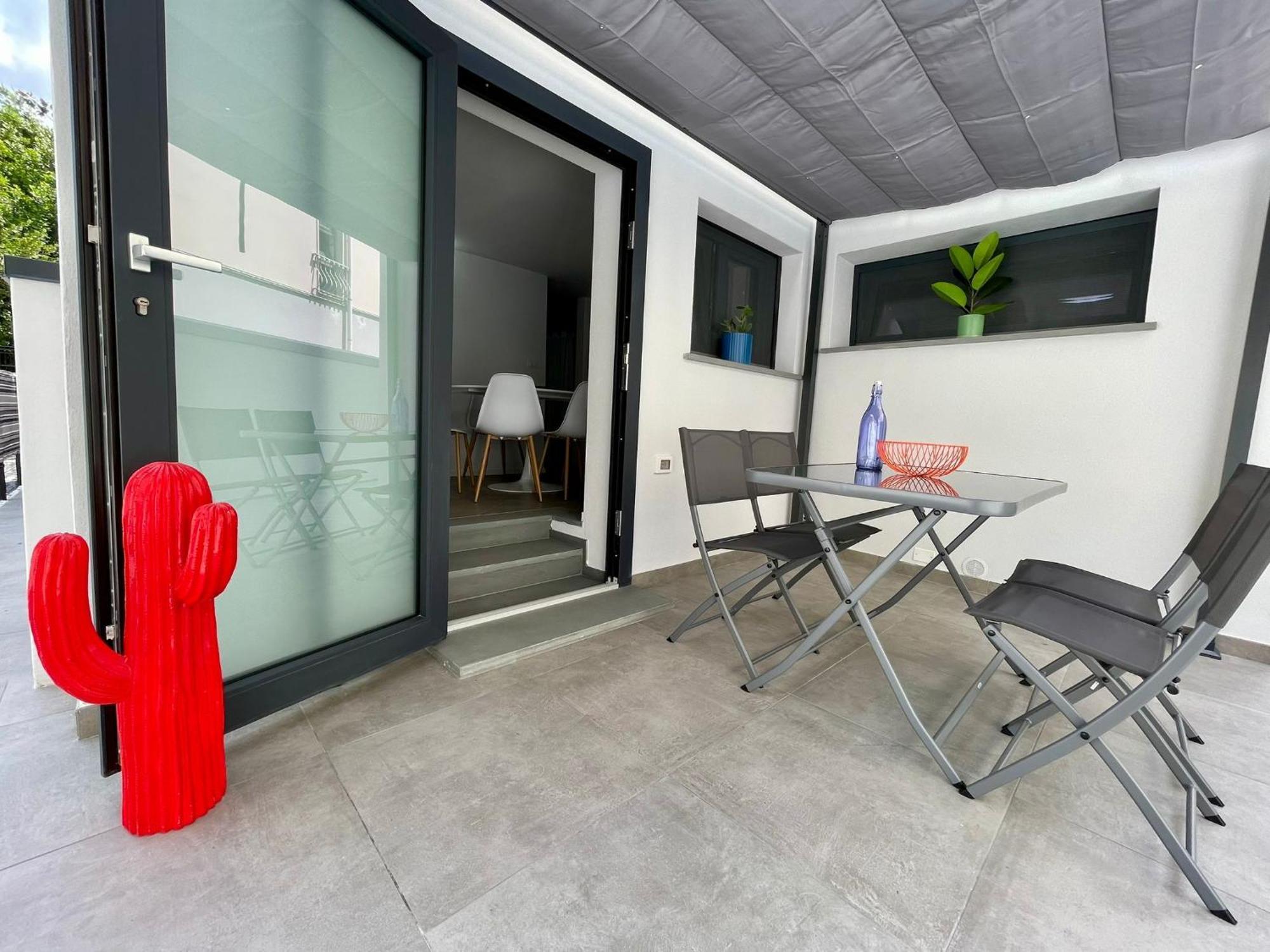 Elisa Apartments B - In Front Of The Walls Of Λούκα Εξωτερικό φωτογραφία
