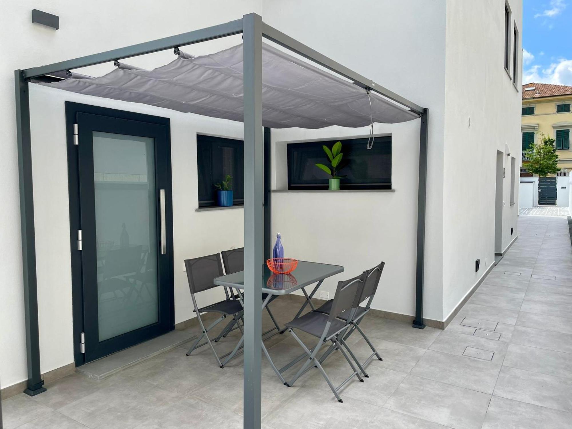 Elisa Apartments B - In Front Of The Walls Of Λούκα Εξωτερικό φωτογραφία