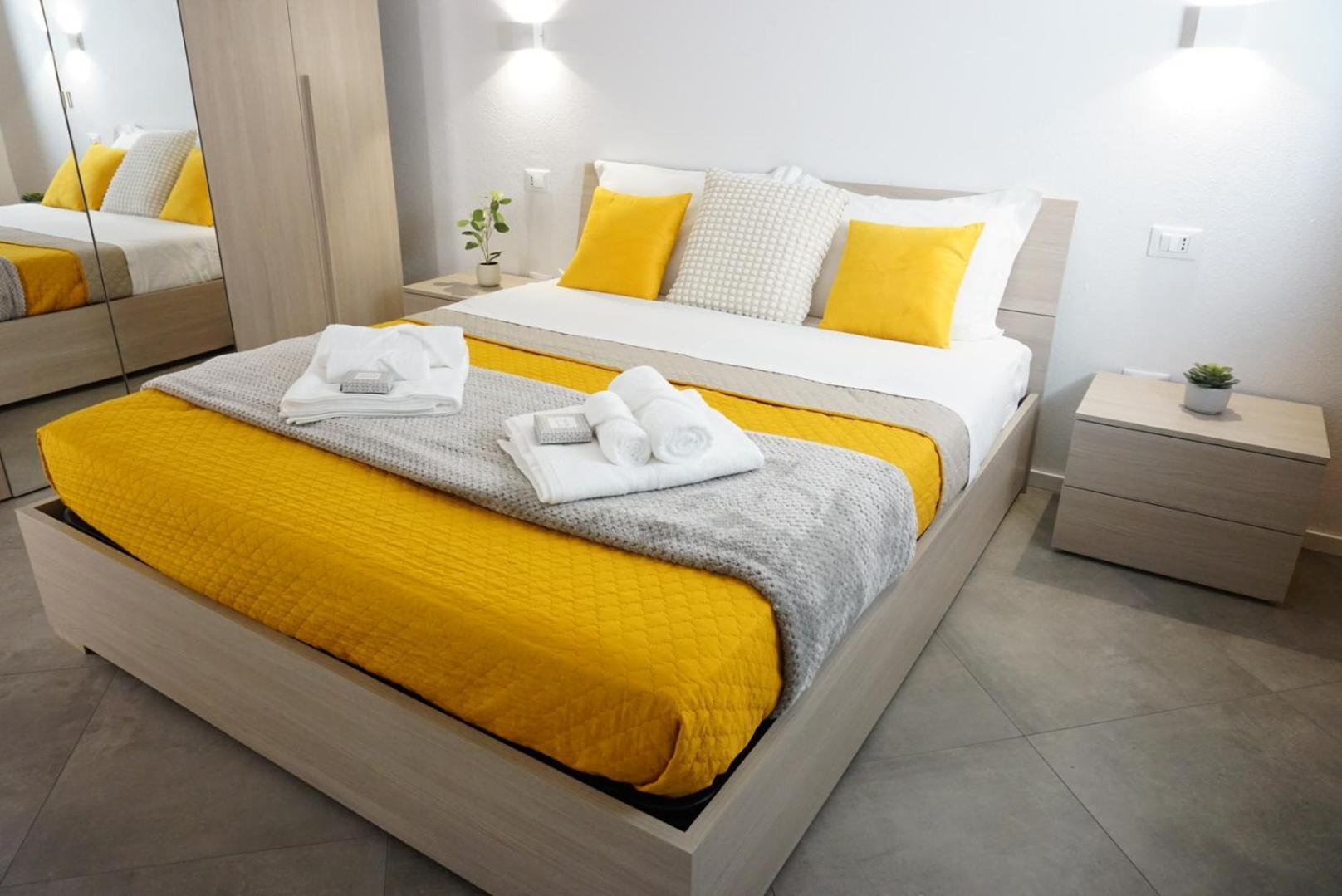 Elisa Apartments B - In Front Of The Walls Of Λούκα Εξωτερικό φωτογραφία