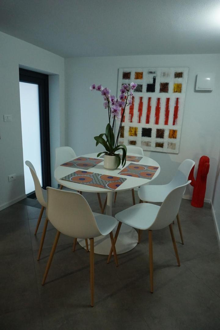Elisa Apartments B - In Front Of The Walls Of Λούκα Εξωτερικό φωτογραφία