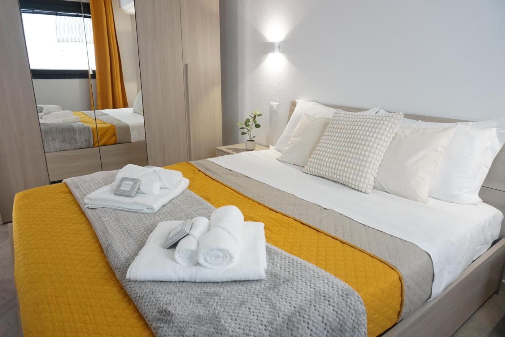 Elisa Apartments B - In Front Of The Walls Of Λούκα Εξωτερικό φωτογραφία